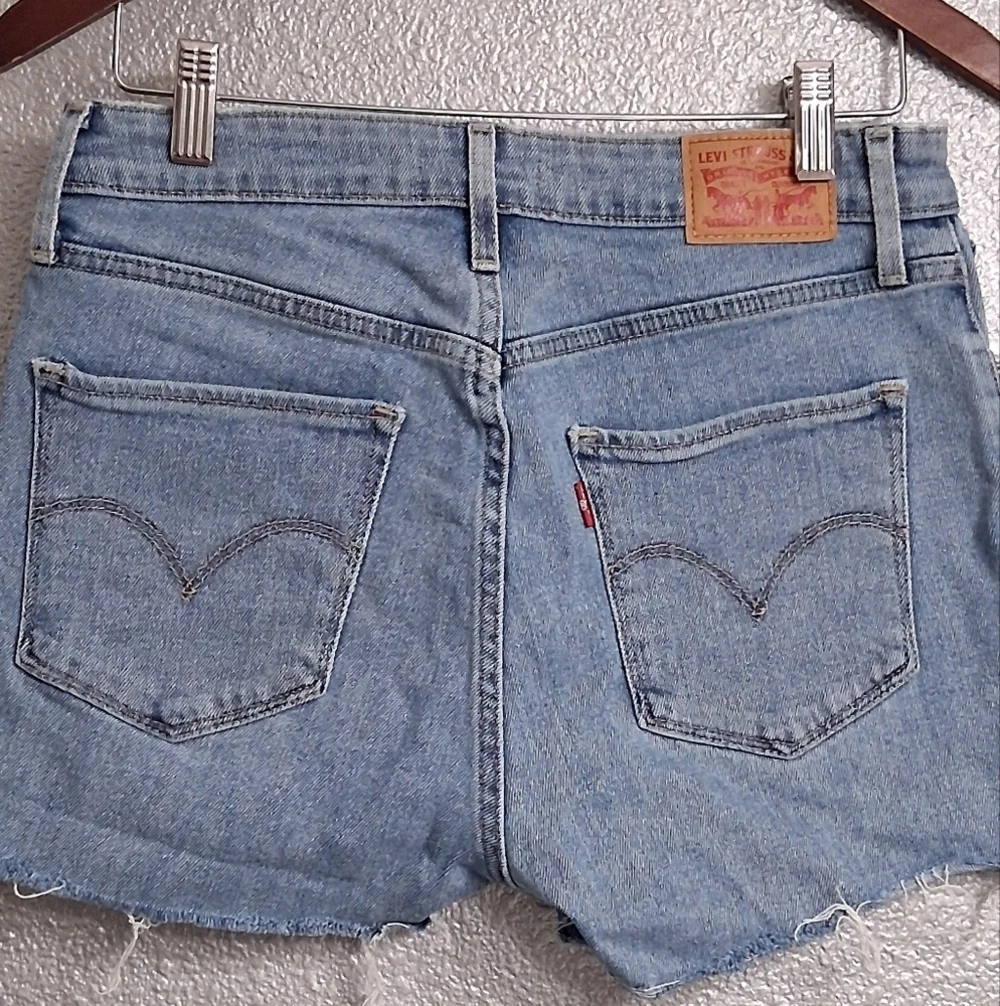 Levis 721 High Rise Cut Off''s Size 29